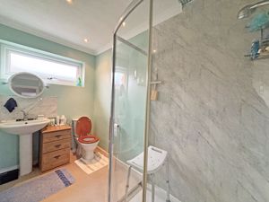 Photo 16- click for photo gallery